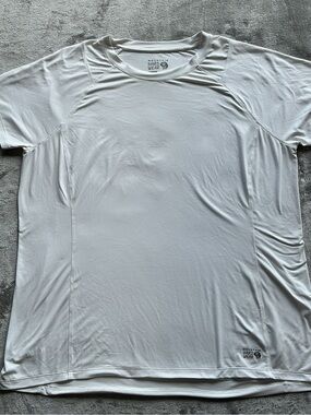 Mountain Hardwear S/S T- Shirt Women’s XL white performance moisture wicking